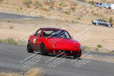media/Oct-01-2022-Team Topak Racing (Sat) [[f860fb51be]]/2-Inter Low 2/session 2 turn 11/